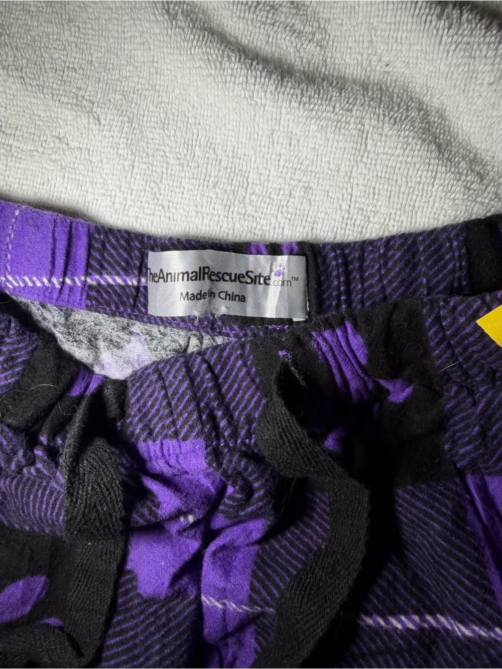 Women’s Purple Plaid Paw-Print Lounge Pants - Unknown Brand - Picture 5 of 5